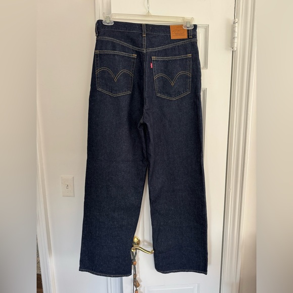 Levi’s High Loose Jeans - Picture 2 of 3